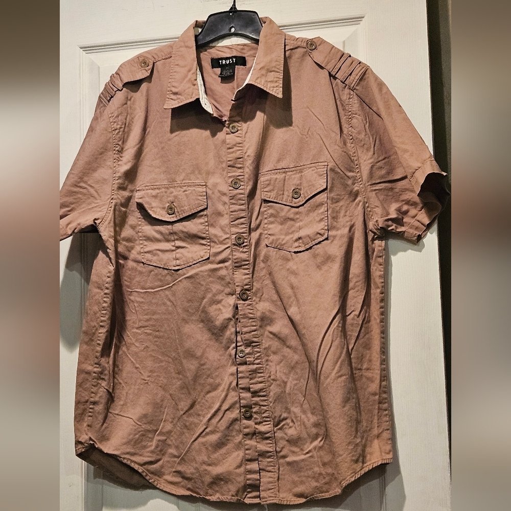 TRUST BUTTON DOWN SHIRT